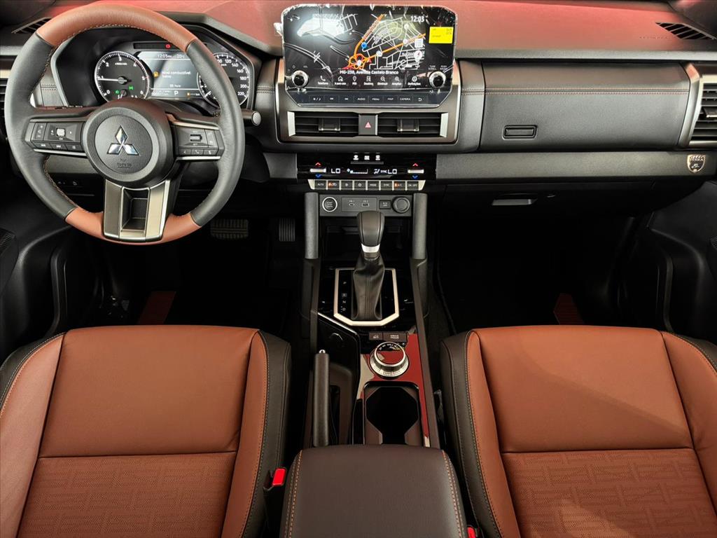 Mitsubishi-TRITON-2.4 BITURBO DIESEL CD TERRA 4X4 AUTOMÁTICO