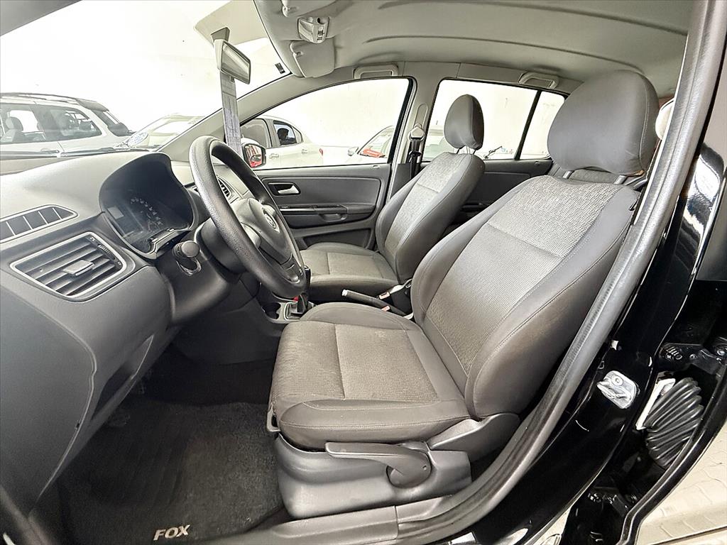 Volkswagen Fox - 1.6 MI 8V FLEX 4P MANUAL