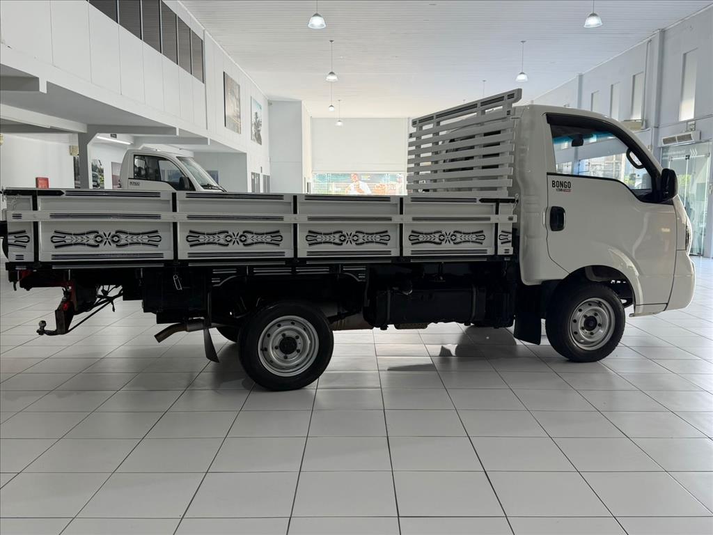 BONGO 2.5 TD DIESEL STD CS MANUAL8