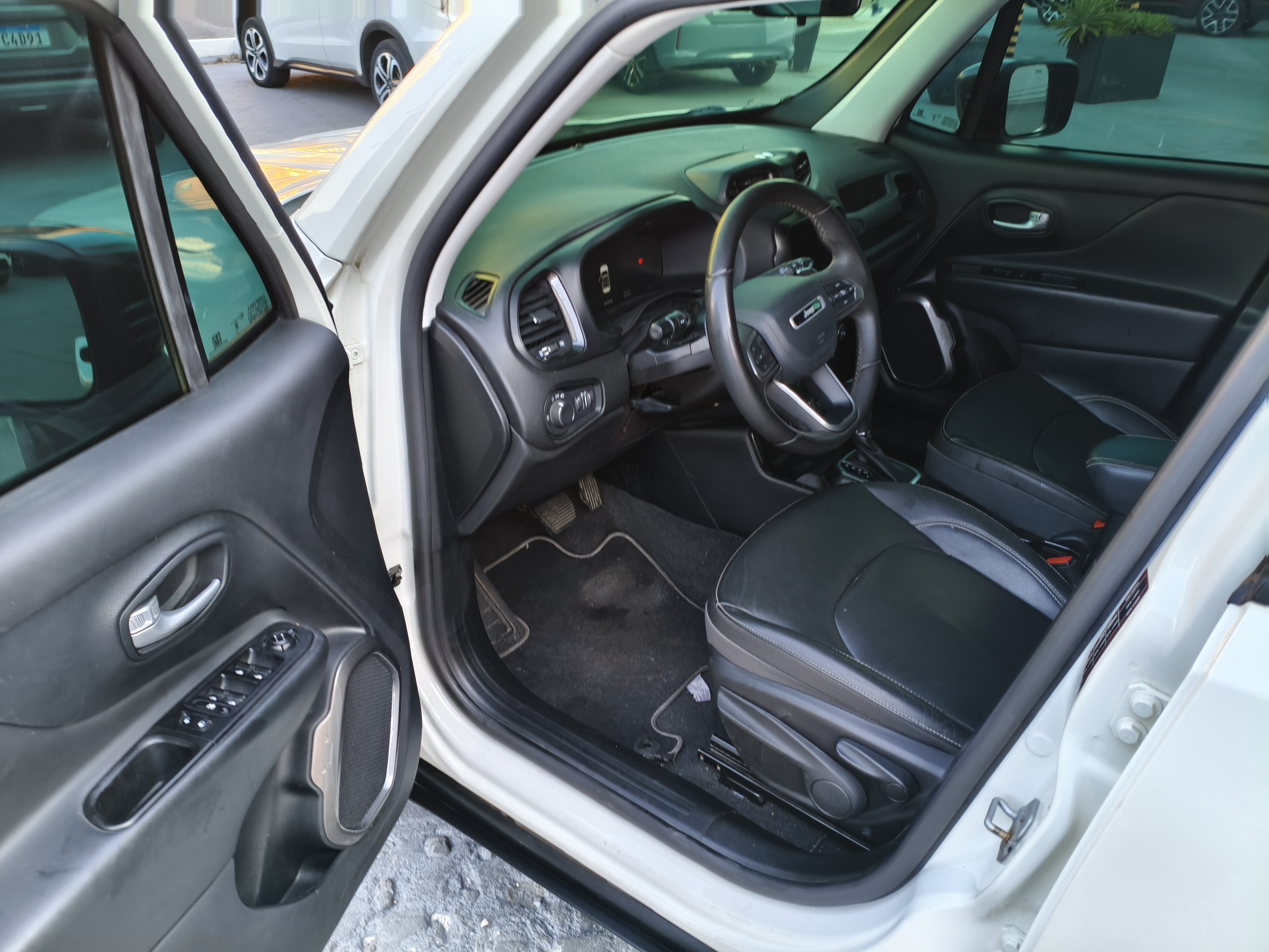 RENEGADE 1.3 T270 TURBO FLEX LONGITUDE AT611