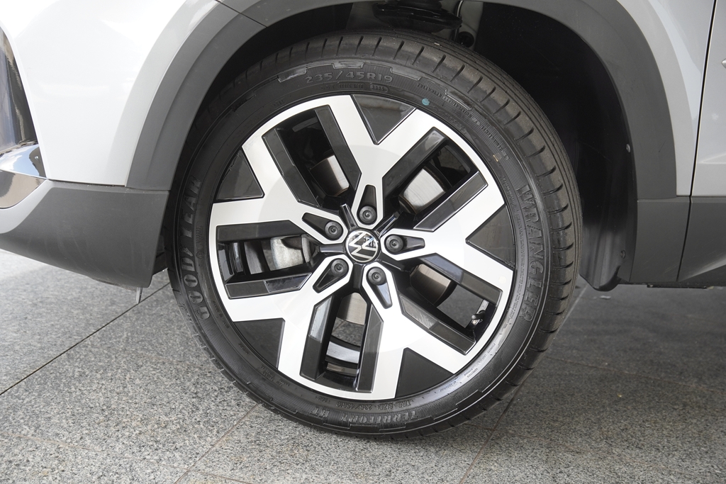 TAOS 1.4 250 TSI TOTAL FLEX HIGHLINE AUTOMÁTICO4