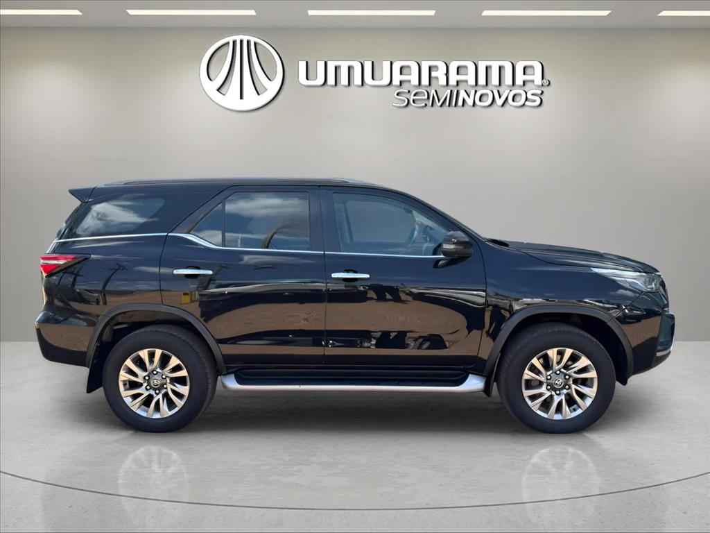 HILUX SW4 2.8 D-4D TURBO DIESEL SRX 7L 4X4 AUTOMÁTICO5