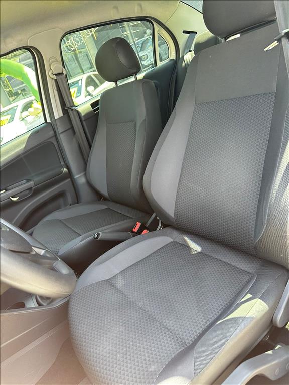 VOYAGE 1.0 12V MPI TOTALFLEX 4P MANUAL