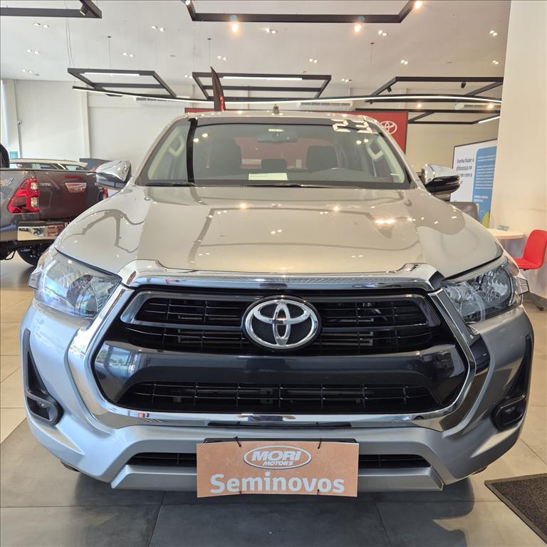 HILUX 2.8 D-4D TURBO DIESEL CD SRV 4X4 AUTOMÁTICO1