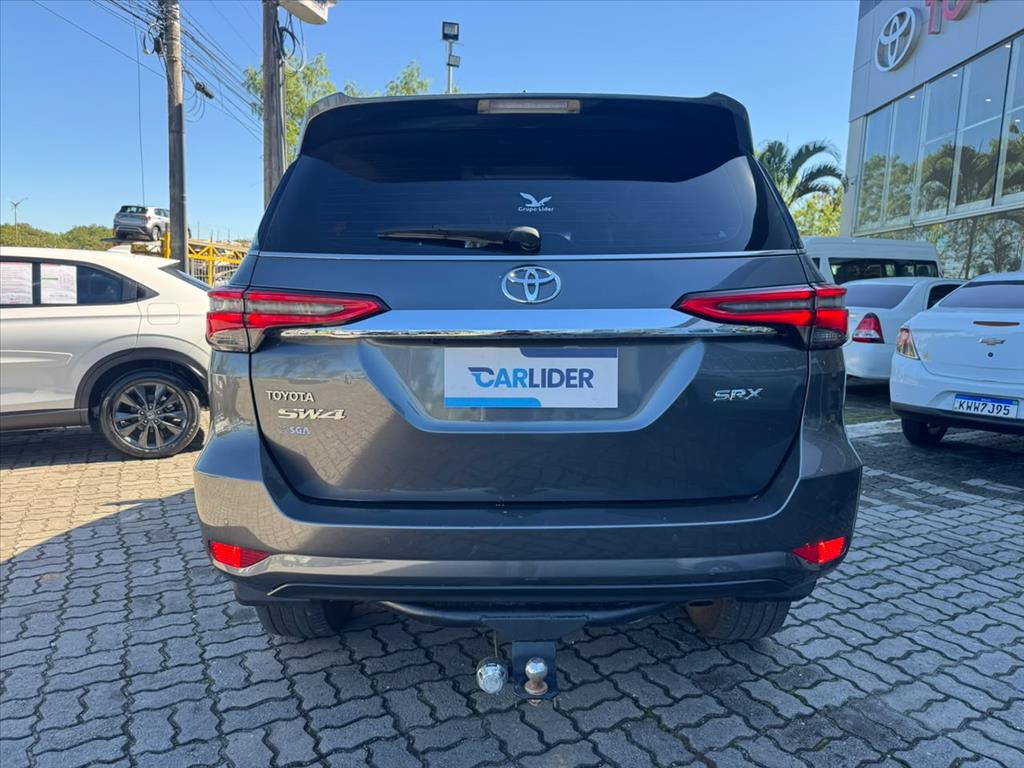 HILUX SW4 2.8 D-4D TURBO DIESEL SRX 7L 4X4 AUTOMÁTICO3