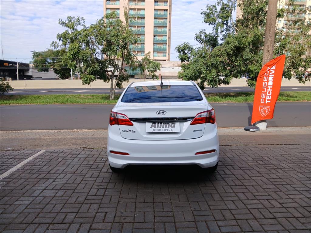HB20S 1.6 COMFORT PLUS 16V FLEX 4P AUTOMÁTICO9