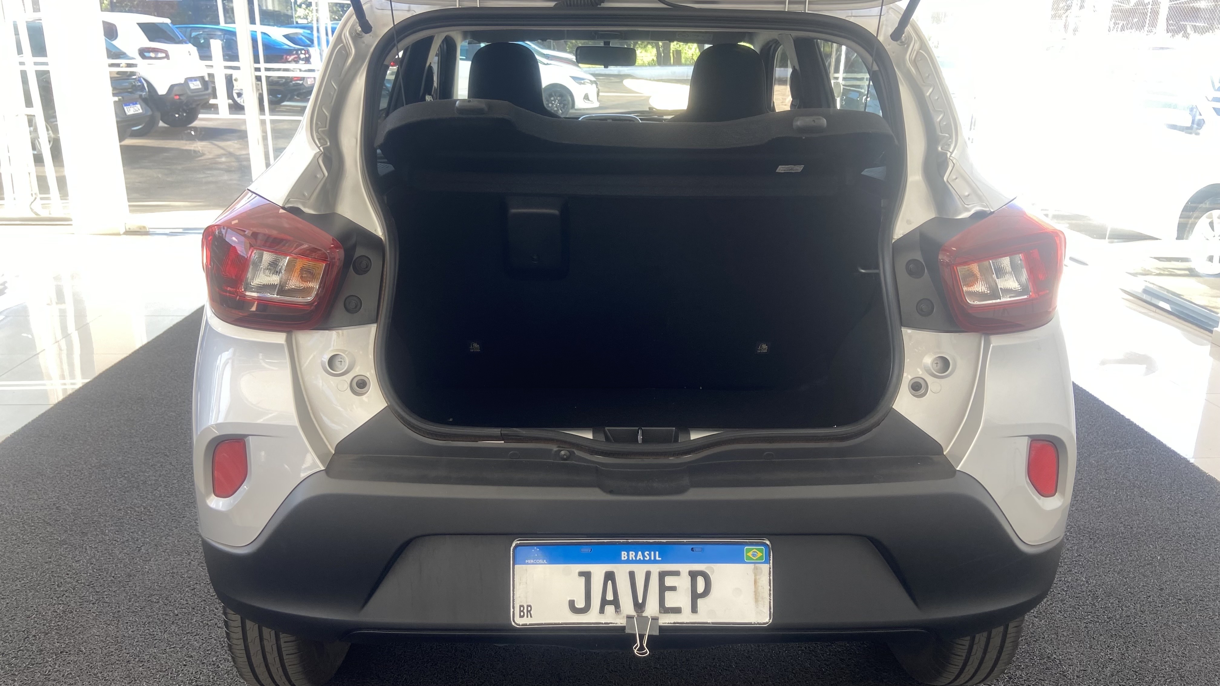 Renault-KWID-1.0 12V SCE FLEX INTENSE MANUAL