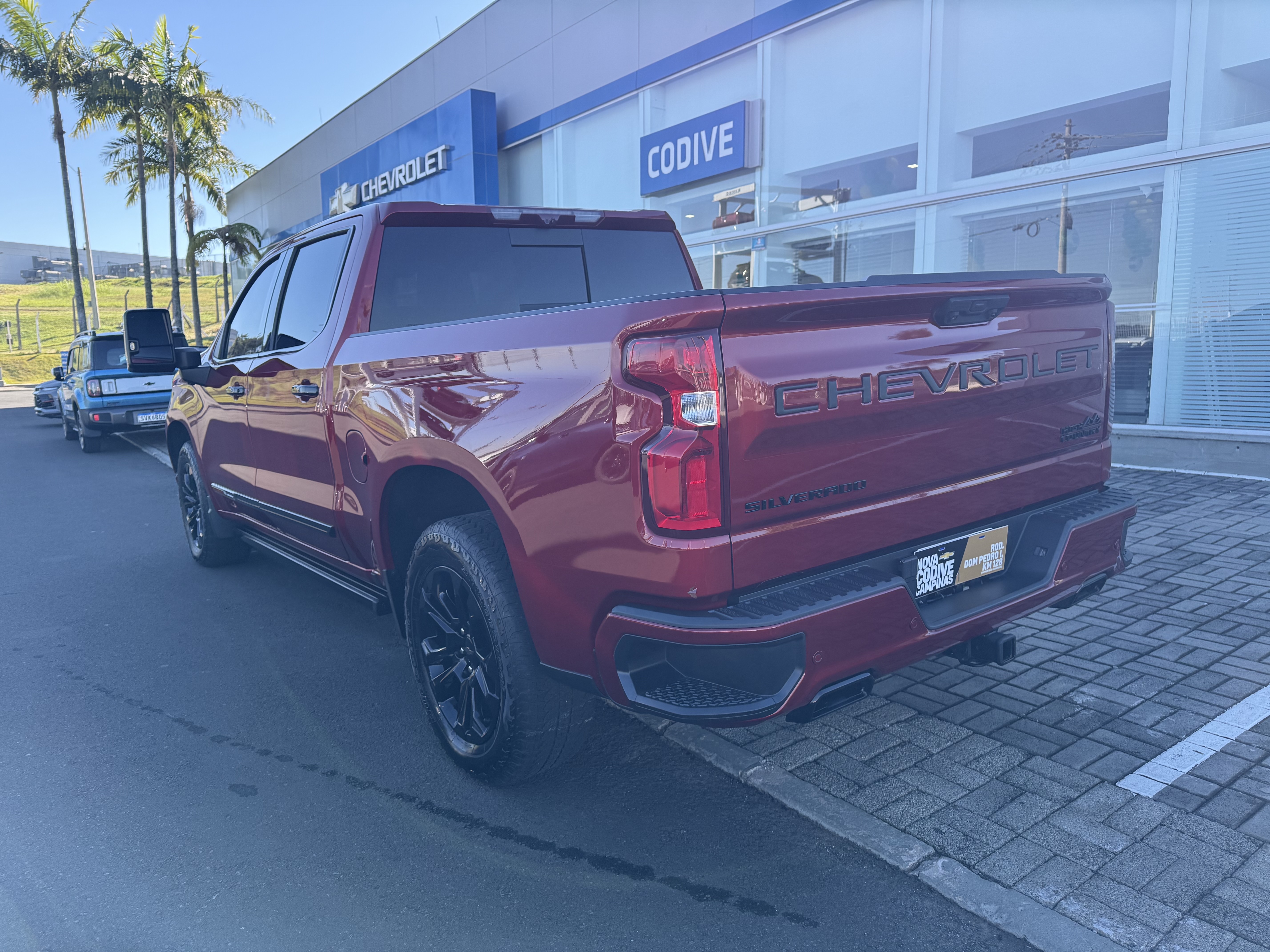 SILVERADO 5.3 V8 GASOLINA 1500 HIGH COUNTRY 4X4 AUTOMÁTICO3