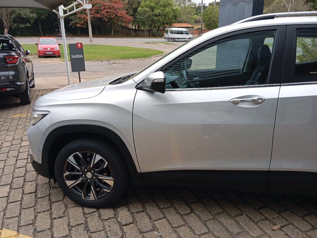 TRACKER 1.0 TURBO FLEX AUTOMÁTICO4