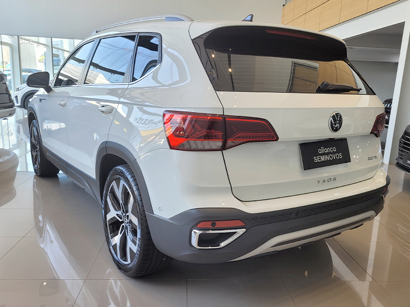 TAOS 1.4 250 TSI TOTAL FLEX HIGHLINE AUTOMÁTICO6