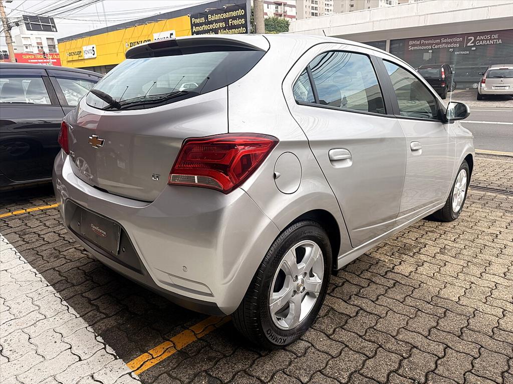 Chevrolet Onix - 1.4 MPFI LT 8V FLEX 4P MANUAL