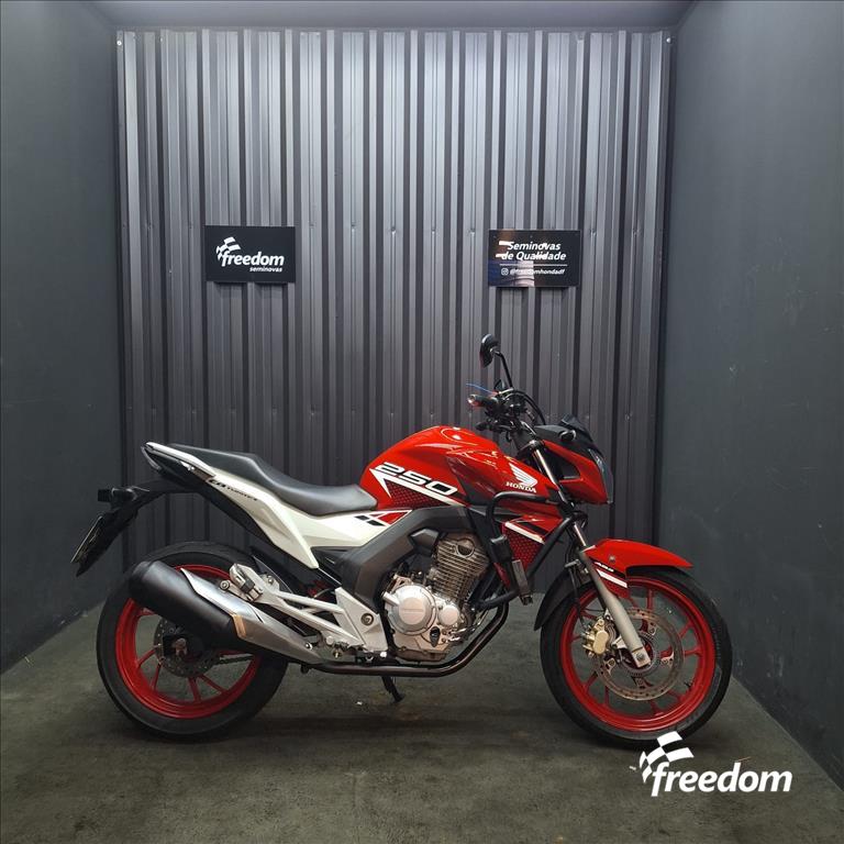 Moto HONDA do modelo CB TWISTER 2022/2022