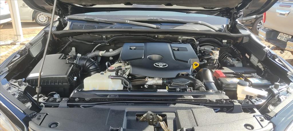 HILUX SW4 2.8 D-4D TURBO DIESEL DIAMOND 7L 4X4 AUTOMÁTICO18