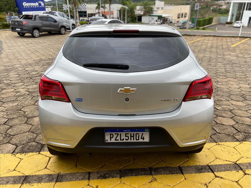 ONIX 1.0 MPFI LT 8V FLEX 4P MANUAL5