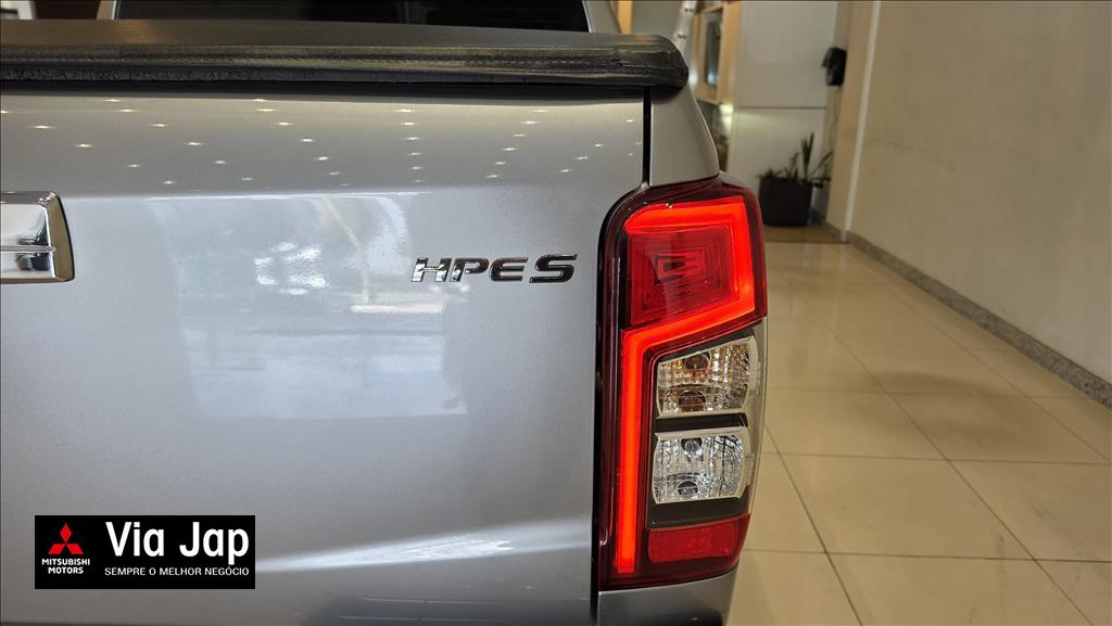 Mitsubishi-L200 TRITON-2.4 16V TURBO DIESEL SPORT HPE-S CD 4P 4X4 AUTOMÁTICO
