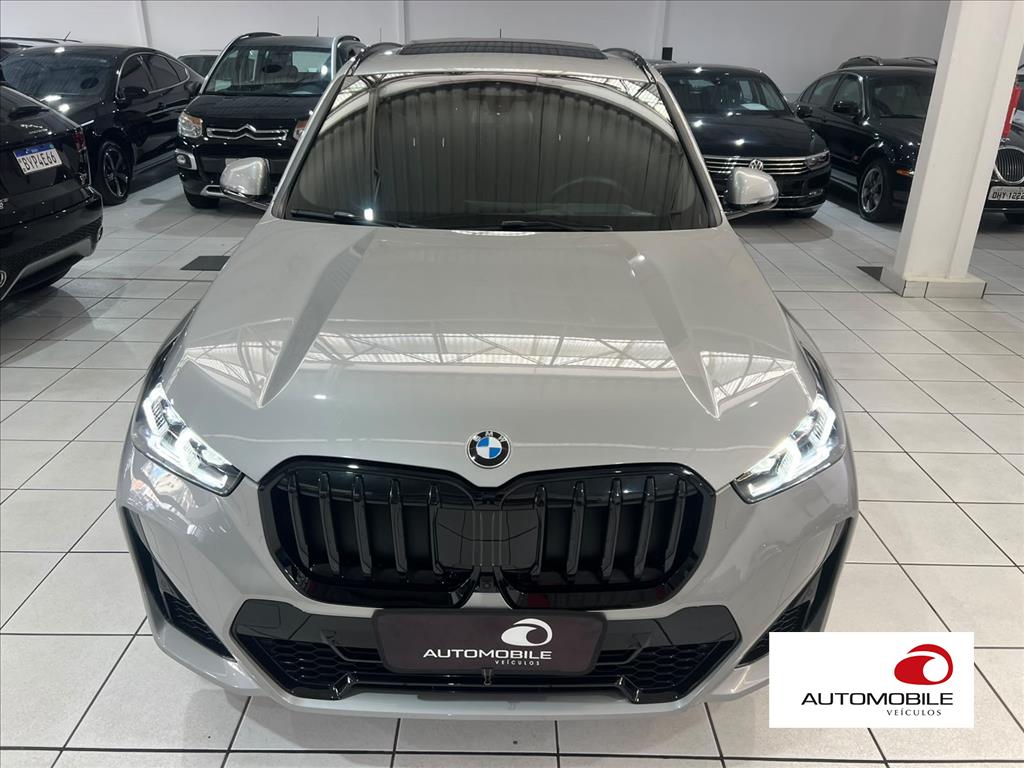 BMW iX1