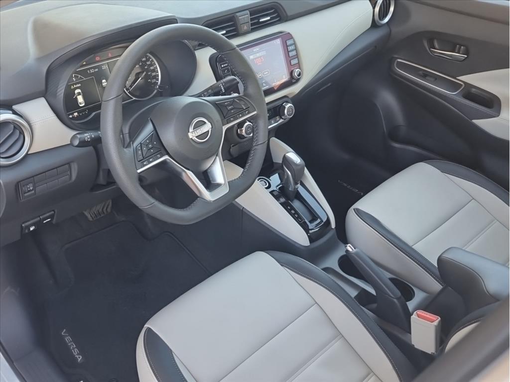 VERSA 1.6 16V FLEX EXCLUSIVE XTRONIC5