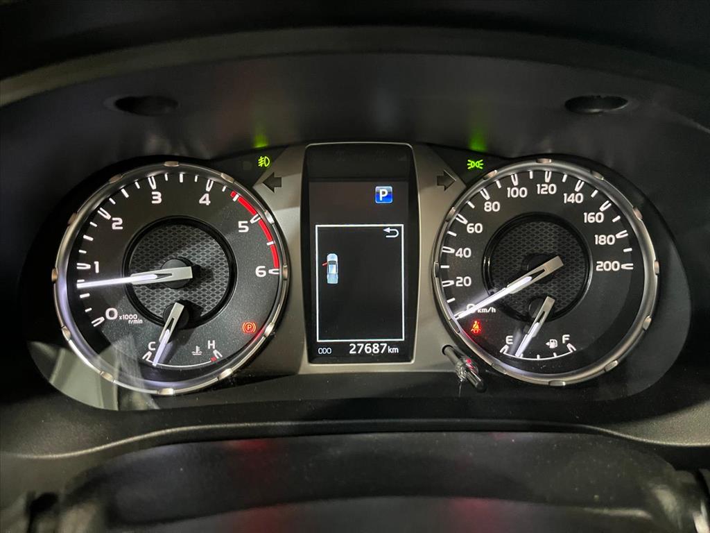 HILUX 2.8 D-4D TURBO DIESEL CD SRX 4X4 AUTOMÁTICO10