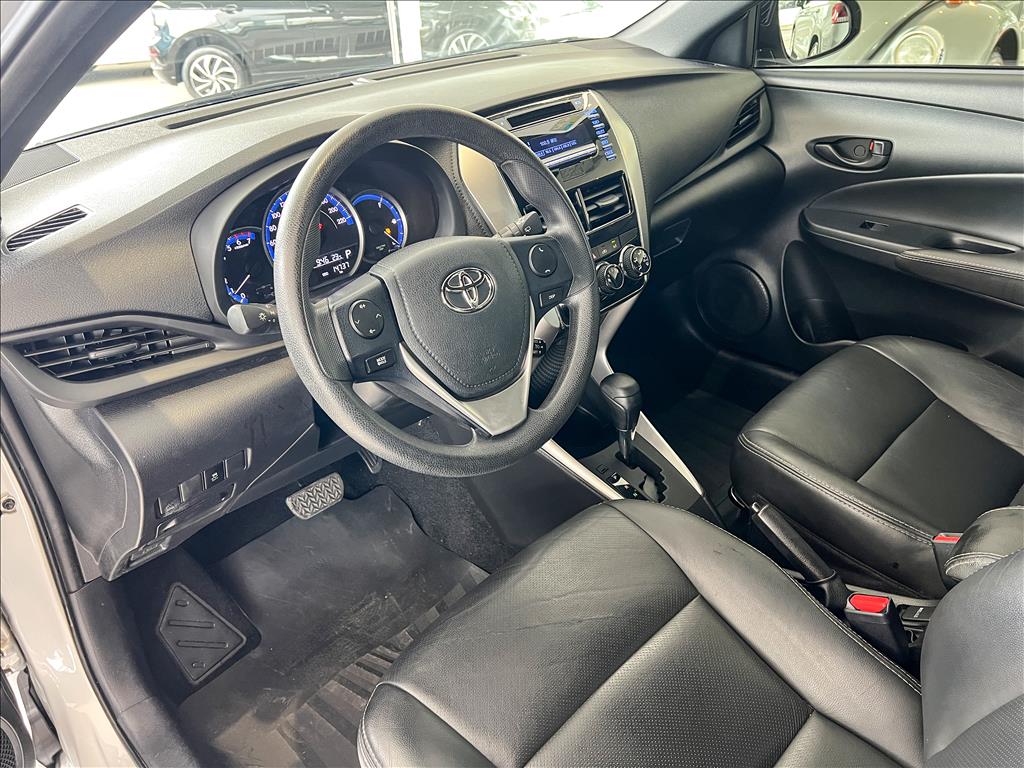 YARIS 1.3 16V FLEX XL LIVE MULTIDRIVE12