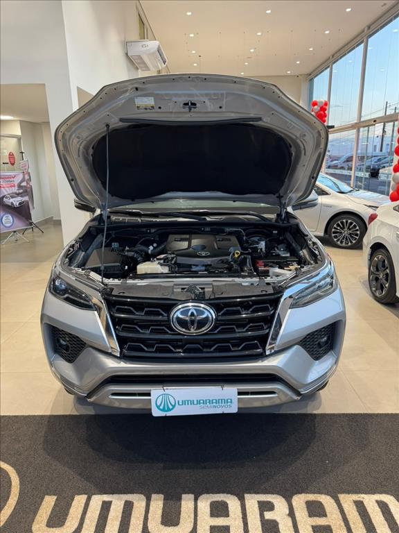 HILUX SW4 2.8 D-4D TURBO DIESEL SRX 7L 4X4 AUTOMÁTICO16