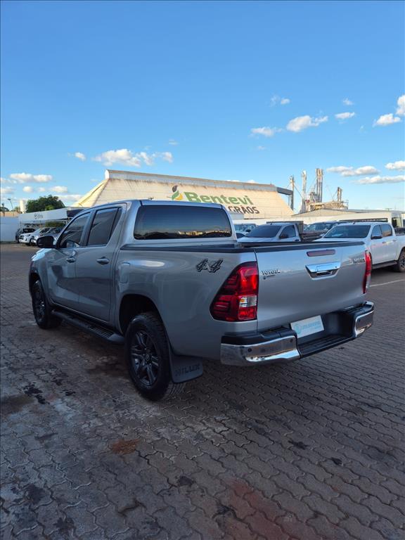 HILUX 2.8 D-4D TURBO DIESEL CD SR 4X4 AUTOMÁTICO5