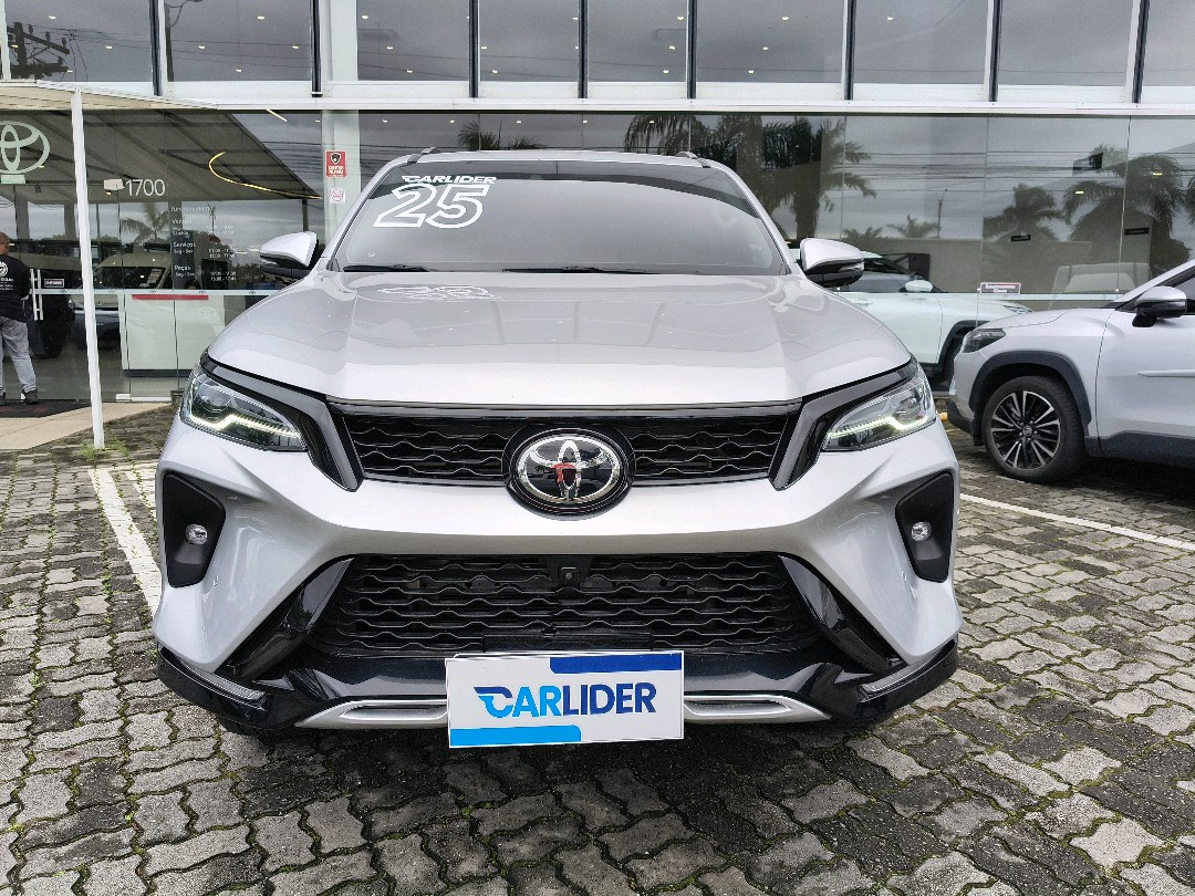 HILUX SW4 2.8 D-4D TURBO DIESEL SRX PLATINUM 4X4 AUTOMÁTICO