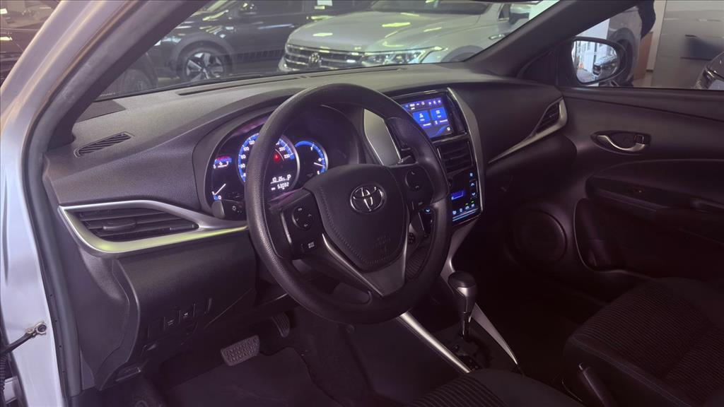 YARIS 1.5 16V FLEX XL PLUS CONNECT MULTIDRIVE8