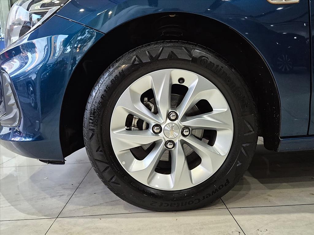 GM - Chevrolet-ONIX PLUS-1.0 FLEX LT MANUAL