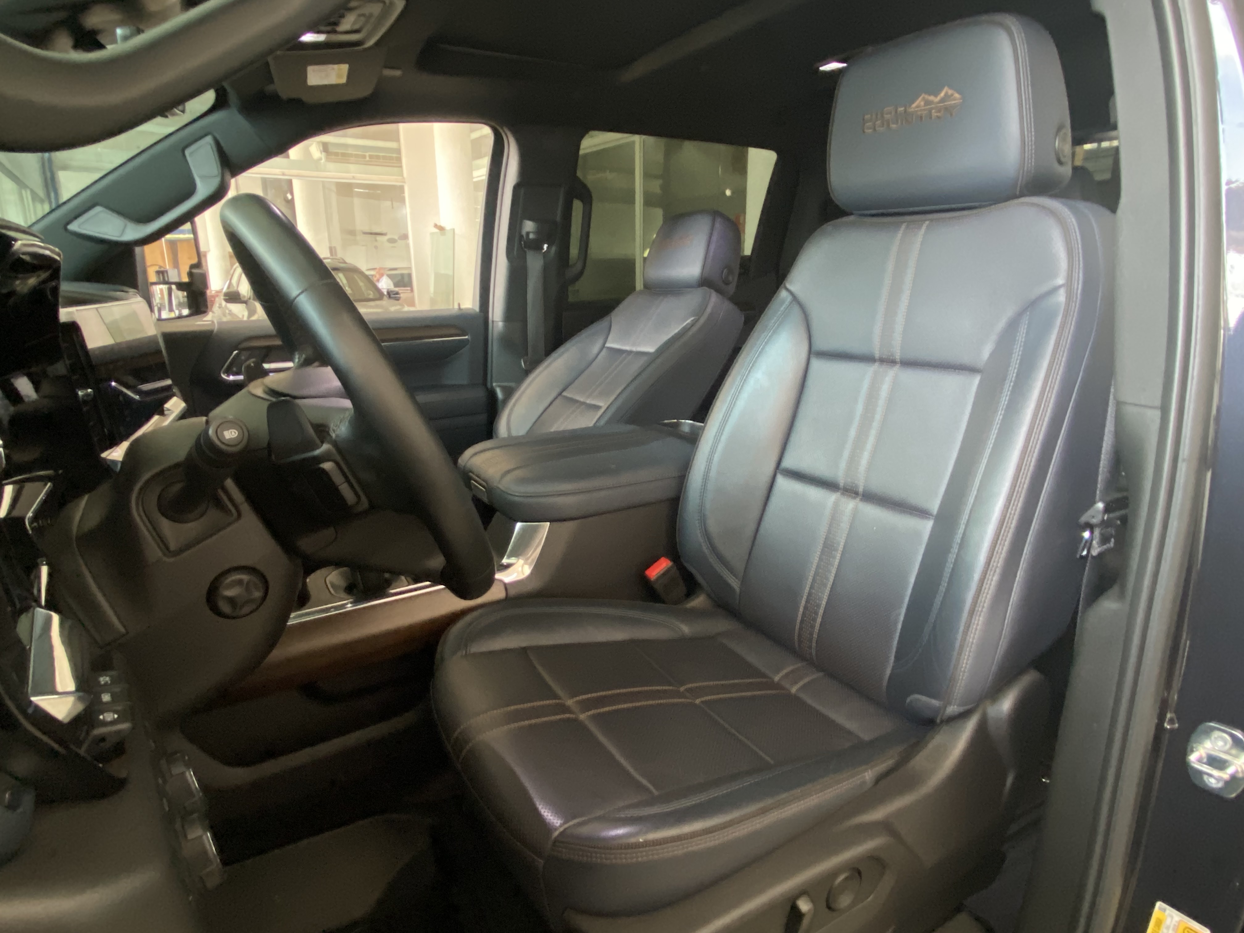 SILVERADO 5.3 V8 GASOLINA 1500 HIGH COUNTRY 4X4 AUTOMÁTICO7