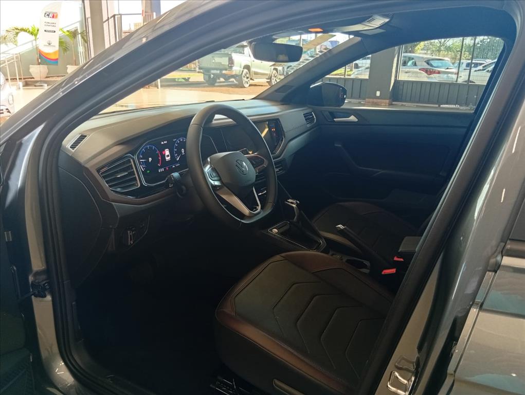 VIRTUS 1.0 200 TSI HIGHLINE AUTOMÁTICO10