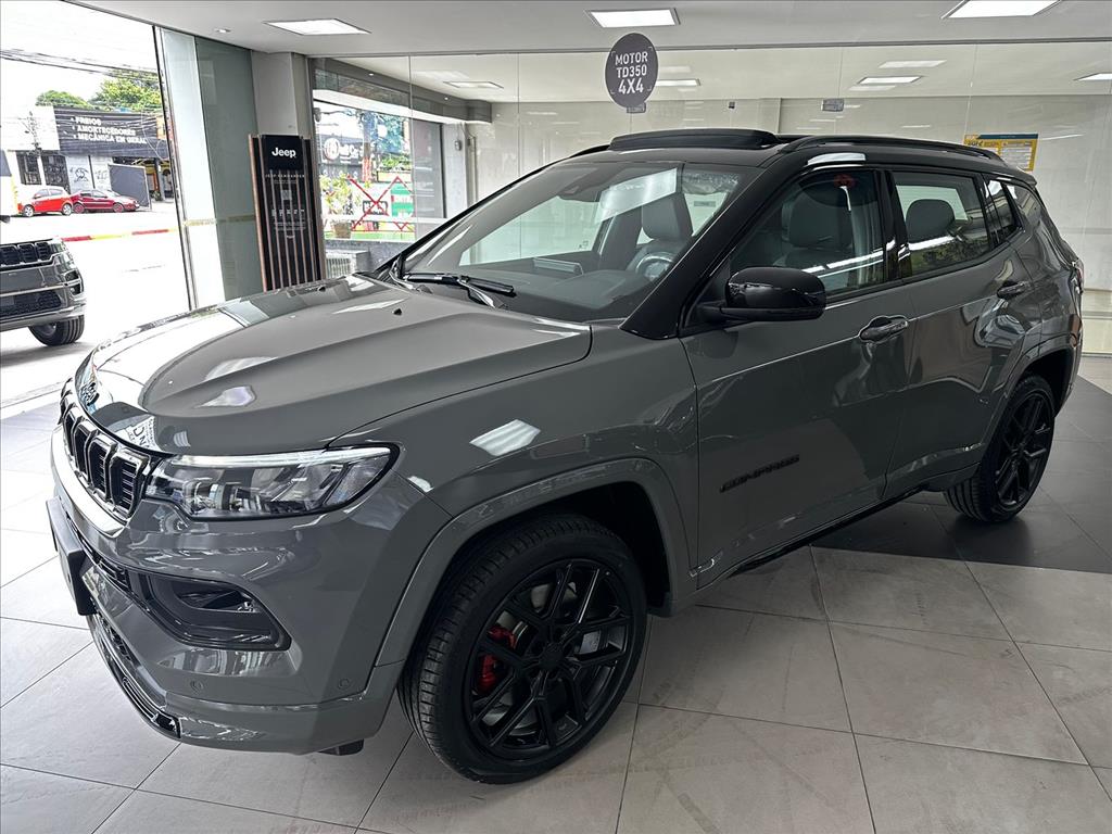 COMPASS 2.0 HURRICANE 4 TURBO GASOLINA BLACKHAWK AT92