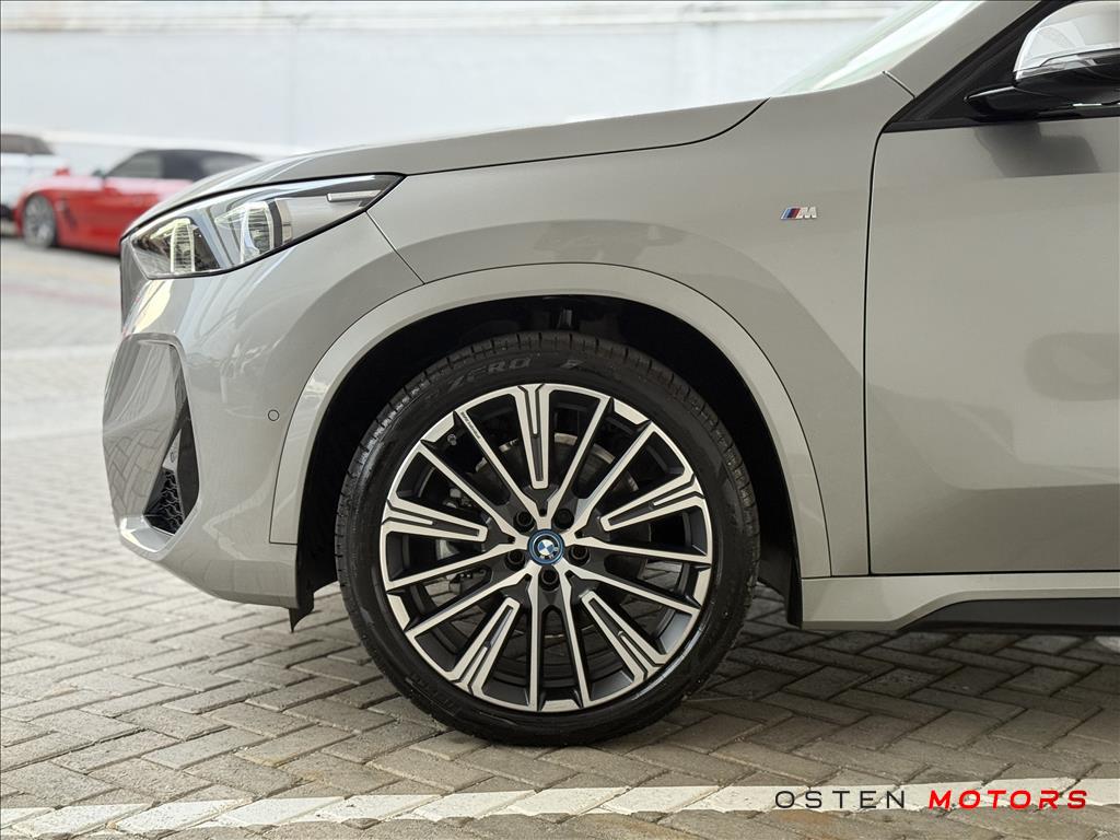 BMW-iX1-ELÉTRICO XDRIVE30 M SPORT