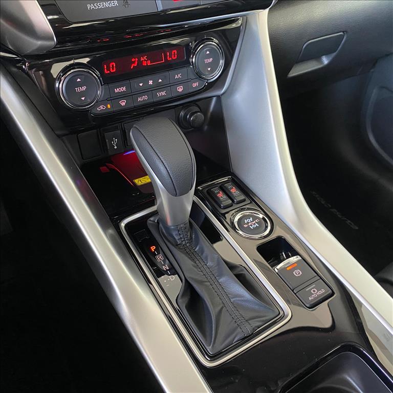 Mitsubishi-ECLIPSE CROSS-1.5 MIVEC TURBO GASOLINA HPE-S S-AWC CVT