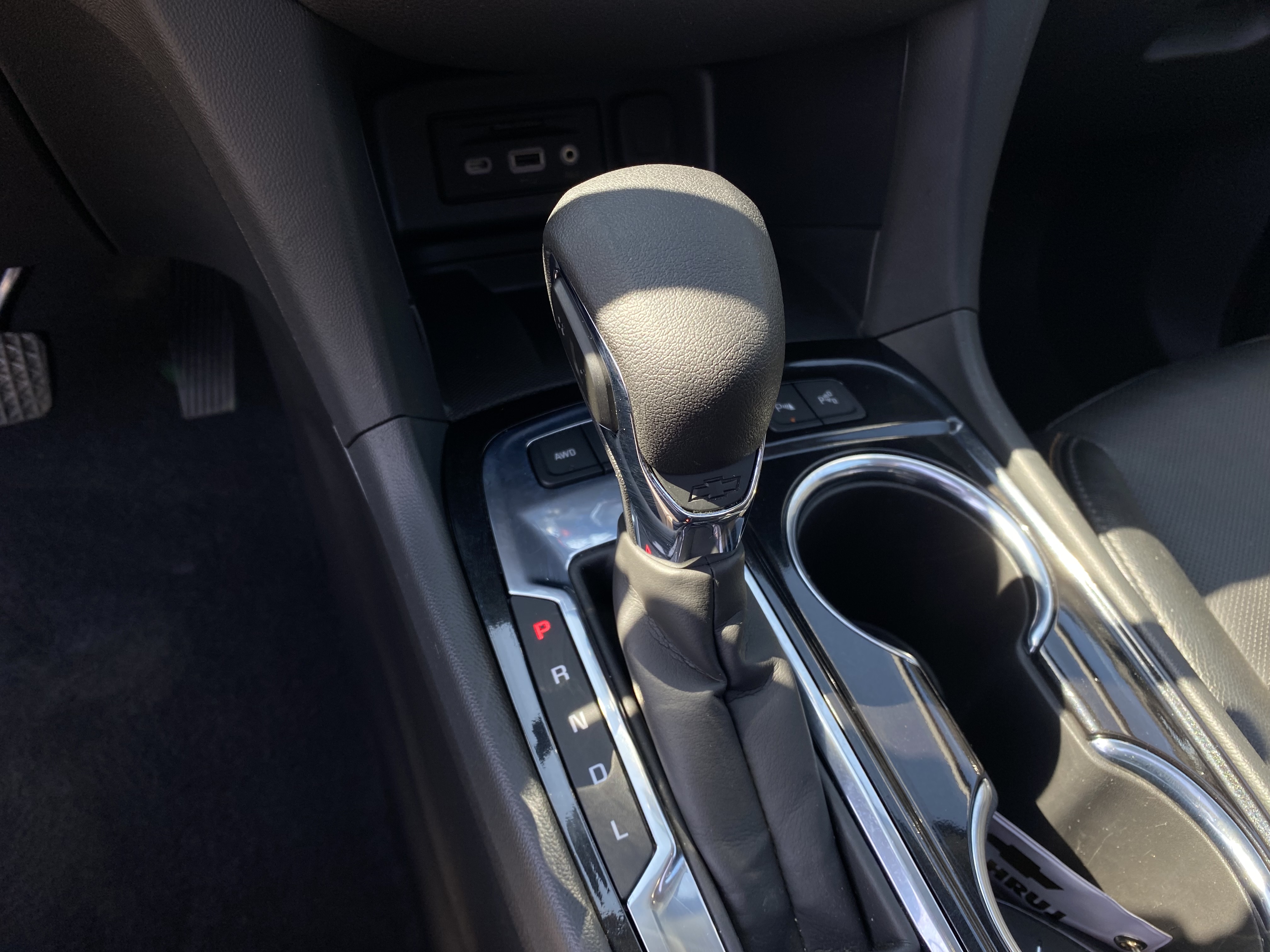 EQUINOX 1.5 16V TURBO GASOLINA PREMIER AWD AUTOMÁTICO9