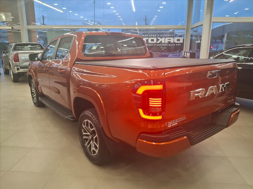 DAKOTA 2.2 TURBO DIESEL LARAMIE 4X4 AUTOMÁTICO3