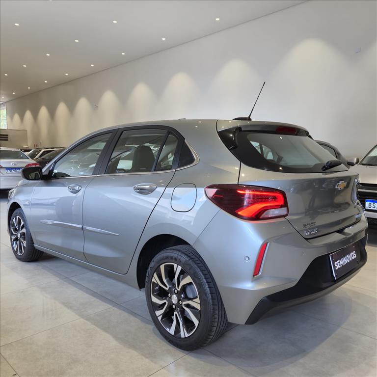 ONIX 1.0 TURBO FLEX PREMIER AUTOMÁTICO5