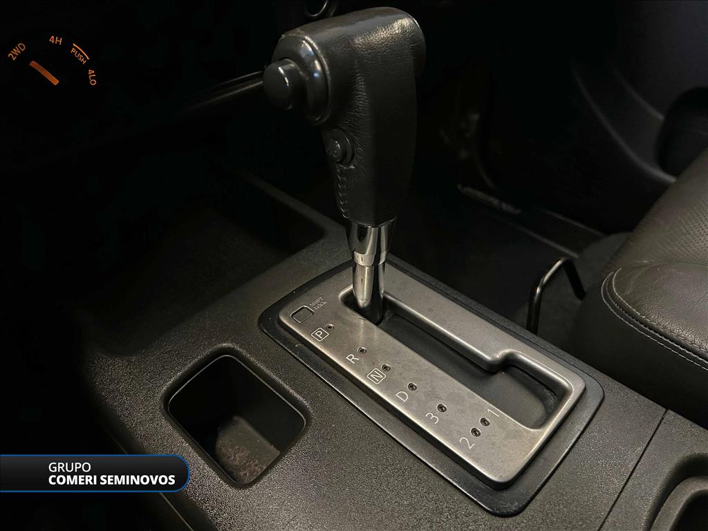 FRONTIER 2.5 LE 4X4 CD TURBO ELETRONIC DIESEL 4P AUTOMÁTICO10