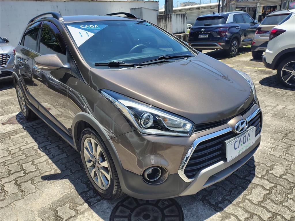 Hyundai-HB20X-1.6 16V PREMIUM FLEX 4P AUTOMÁTICO