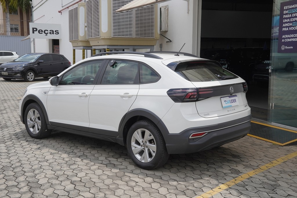 NIVUS 1.0 200 TSI TOTAL FLEX COMFORTLINE AUTOMÁTICO4