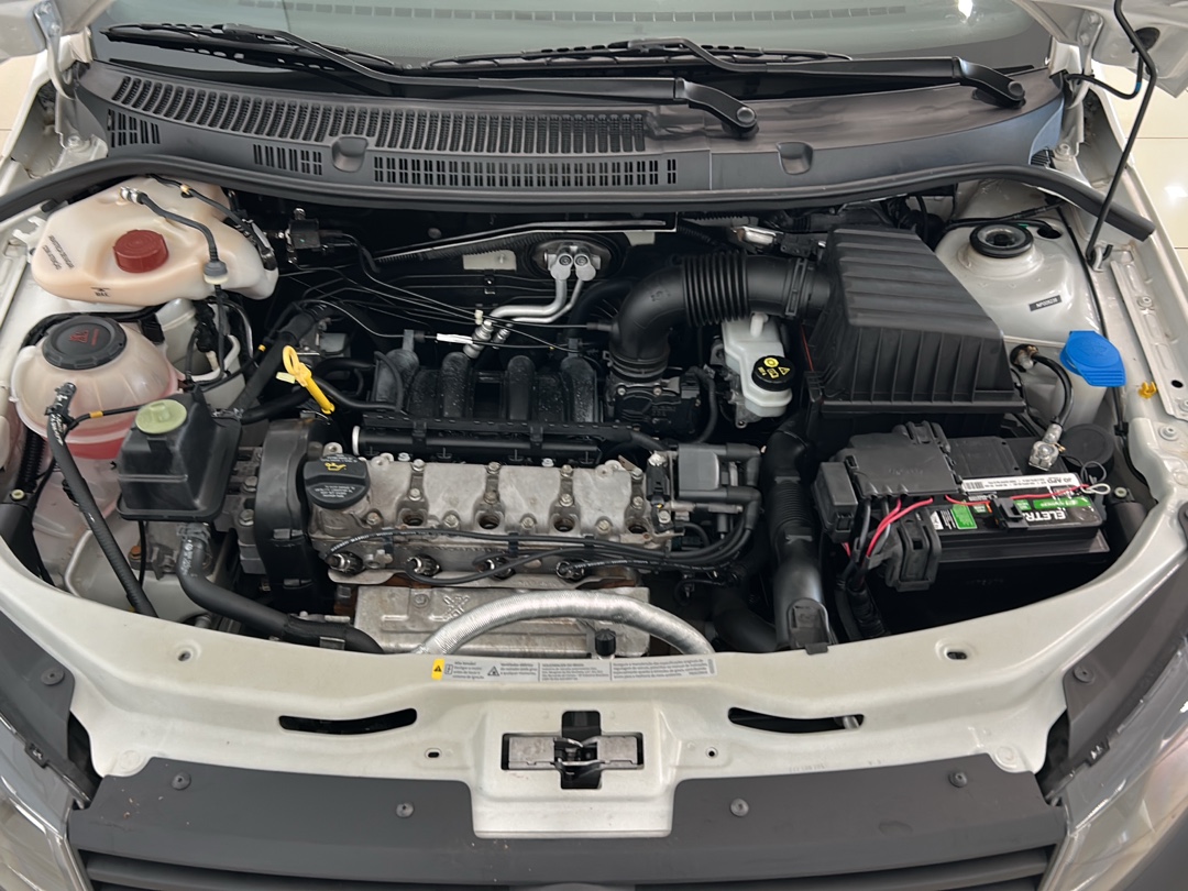 Volkswagen-SAVEIRO-1.6 MSI ROBUST CS 8V FLEX 2P MANUAL