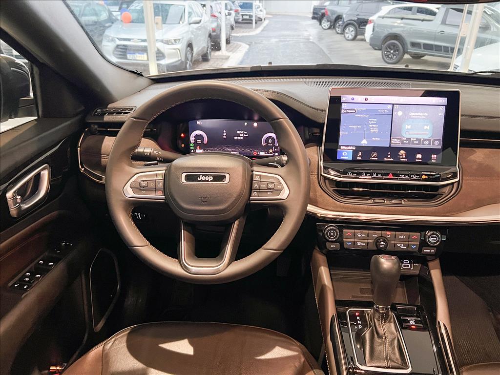 COMMANDER 1.3 T270 TURBO FLEX OVERLAND AT610