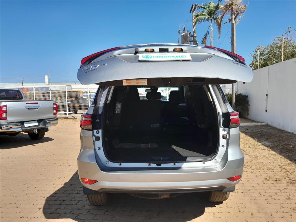 HILUX SW4 2.8 D-4D TURBO DIESEL SRX 7L 4X4 AUTOMÁTICO11