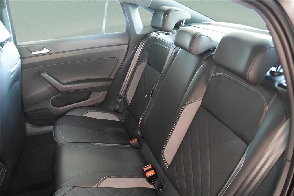 VIRTUS 1.4 250 TSI EXCLUSIVE AUTOMÁTICO11