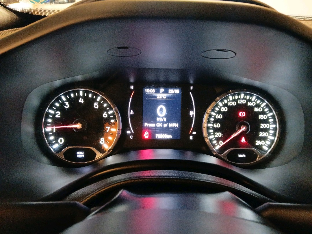 Jeep-RENEGADE-1.8 16V FLEX LONGITUDE 4P AUTOMÁTICO