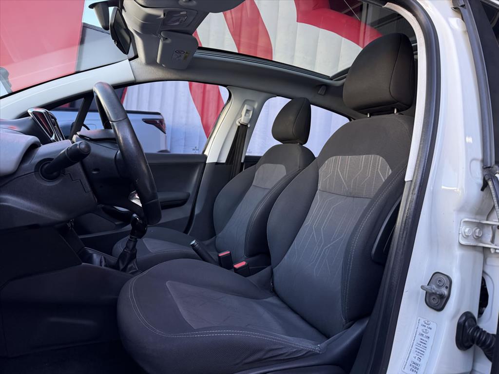 Peugeot 208 - 1.5 ALLURE 8V FLEX 4P MANUAL
