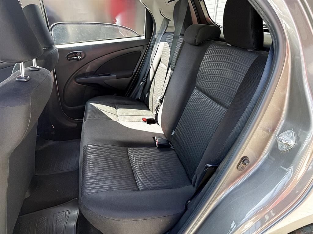 Toyota Etios - 1.3 X 16V FLEX 4P AUTOMÁTICO