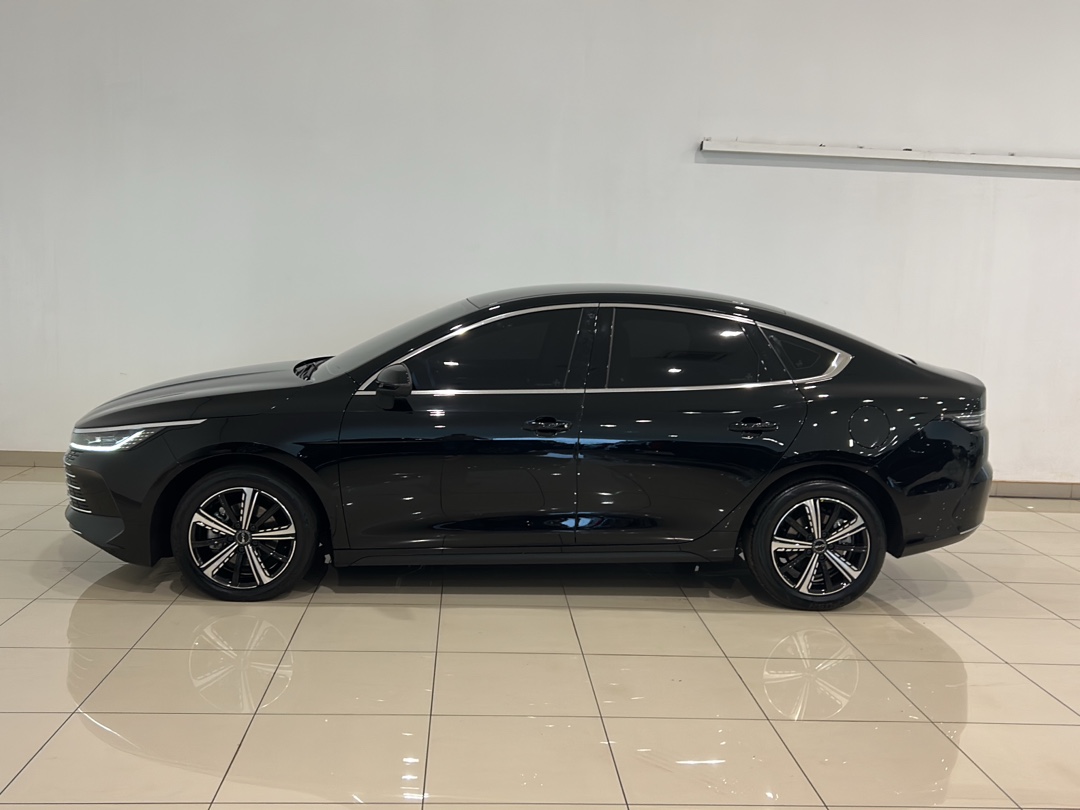 BYD-KING-1.5 DM-I PHEV GS AUTOMÁTICO