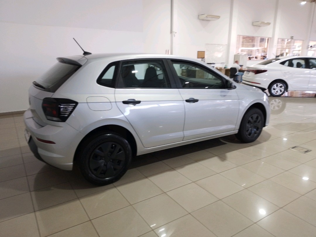 VW - Volkswagen-POLO-1.0 MPI TRACK MANUAL