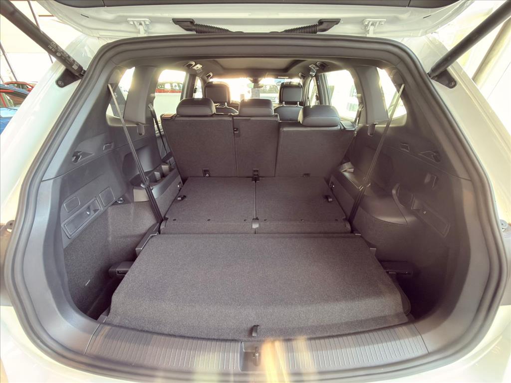 TIGUAN 2.0 300 TSI GASOLINA ALLSPACE R-LINE AUTOMÁTICO8