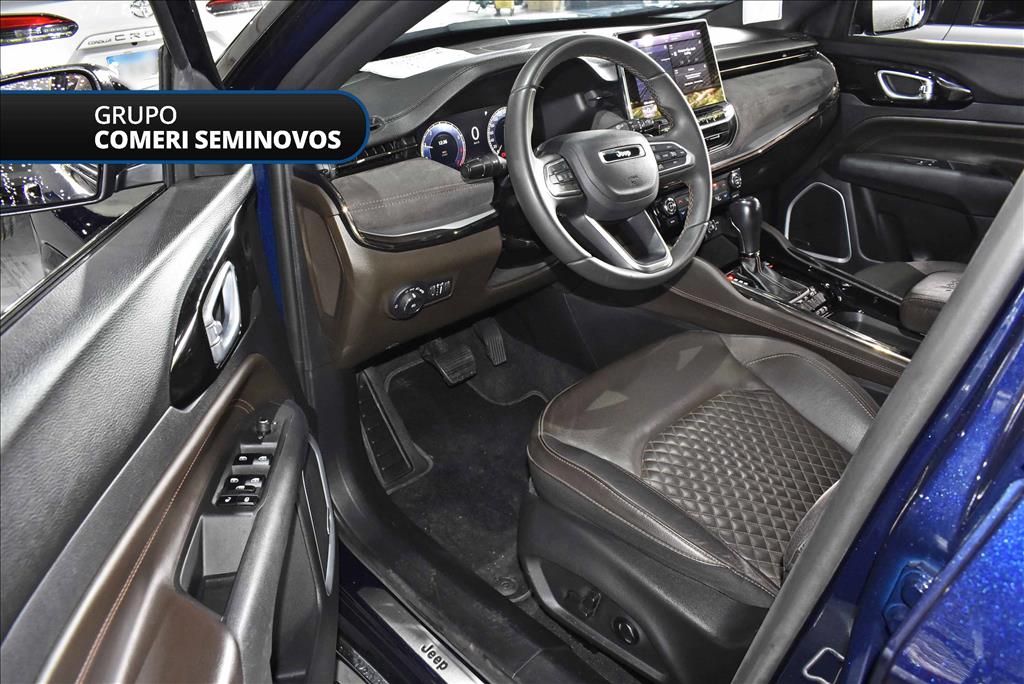 COMMANDER 1.3 T270 TURBO FLEX OVERLAND AT67